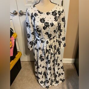 Black and White Floral Long Sleeve dress